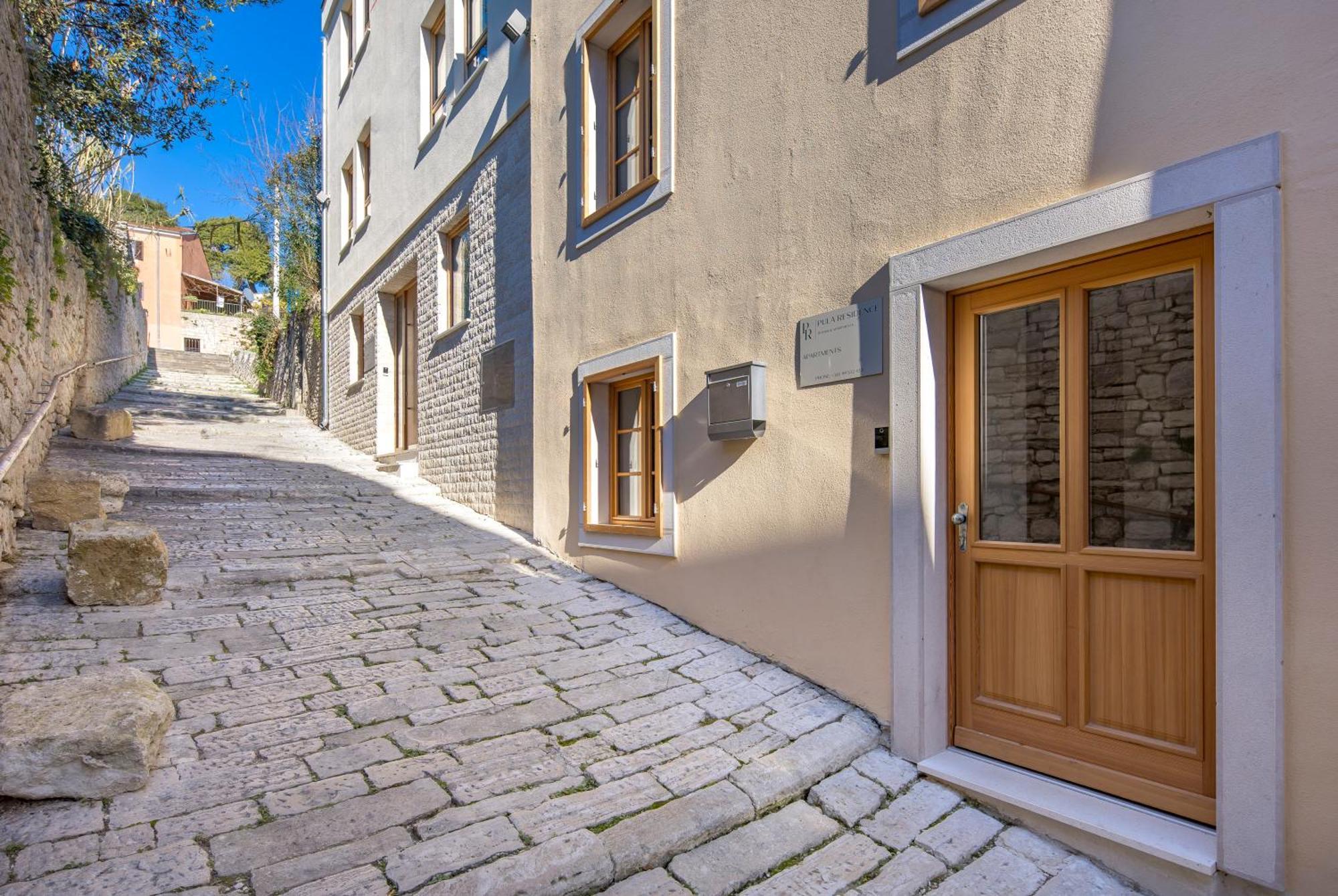 Pula Residence Rooms And Apartments Old City Center Kültér fotó