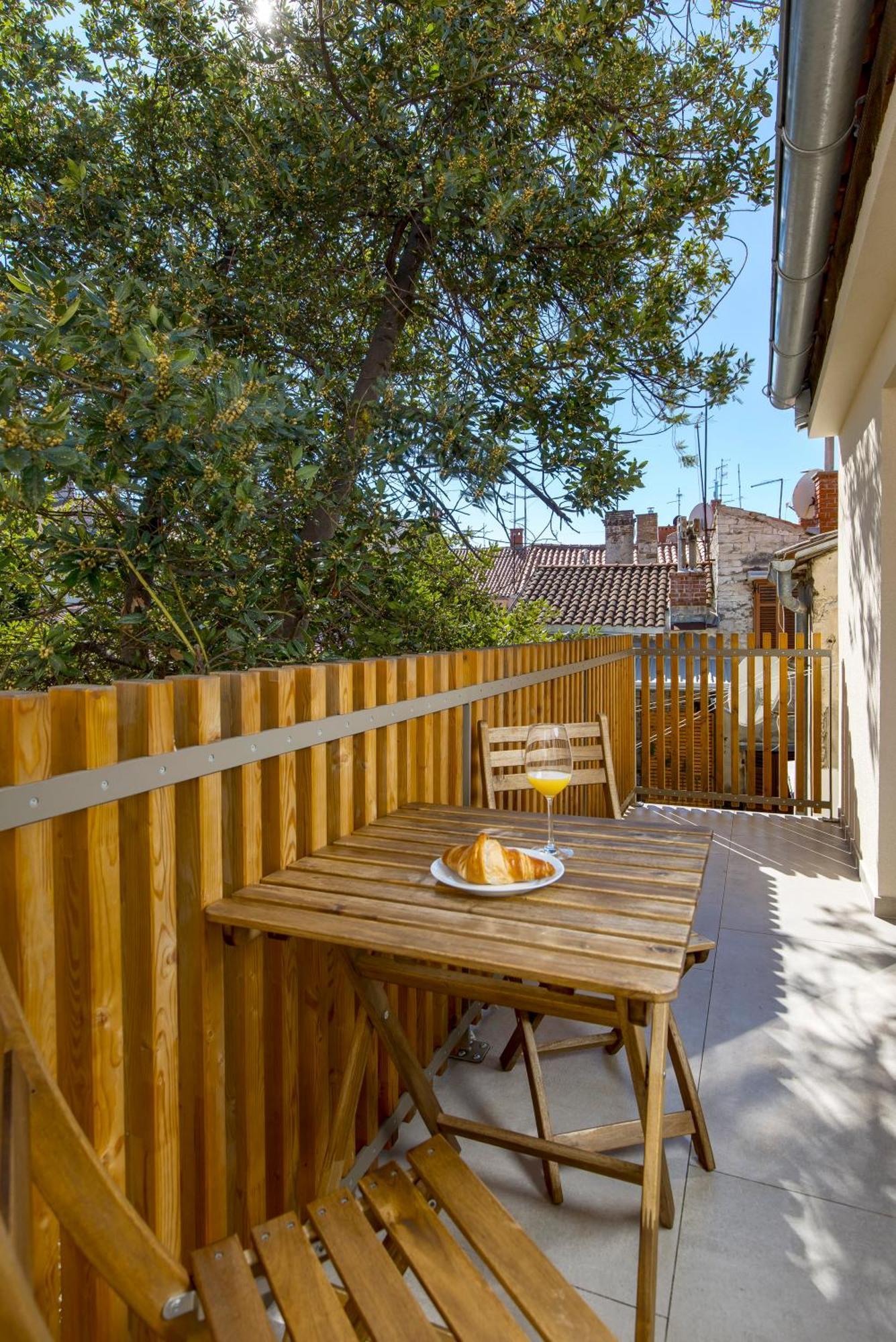 Pula Residence Rooms And Apartments Old City Center Kültér fotó